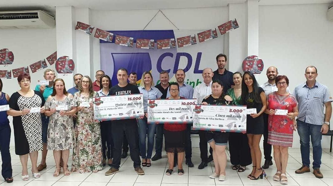 CDL Carazinho entrega prêmios da campanha Natal Alegria 2019