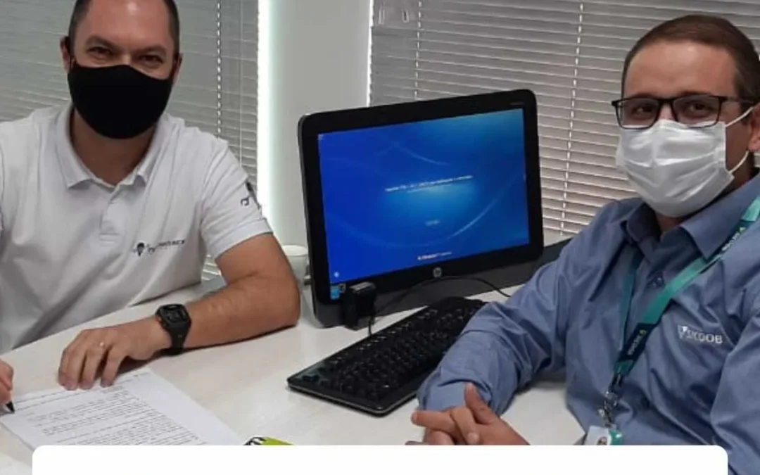 Sicoob Creditaipu assina convênio com a CDL Carazinho