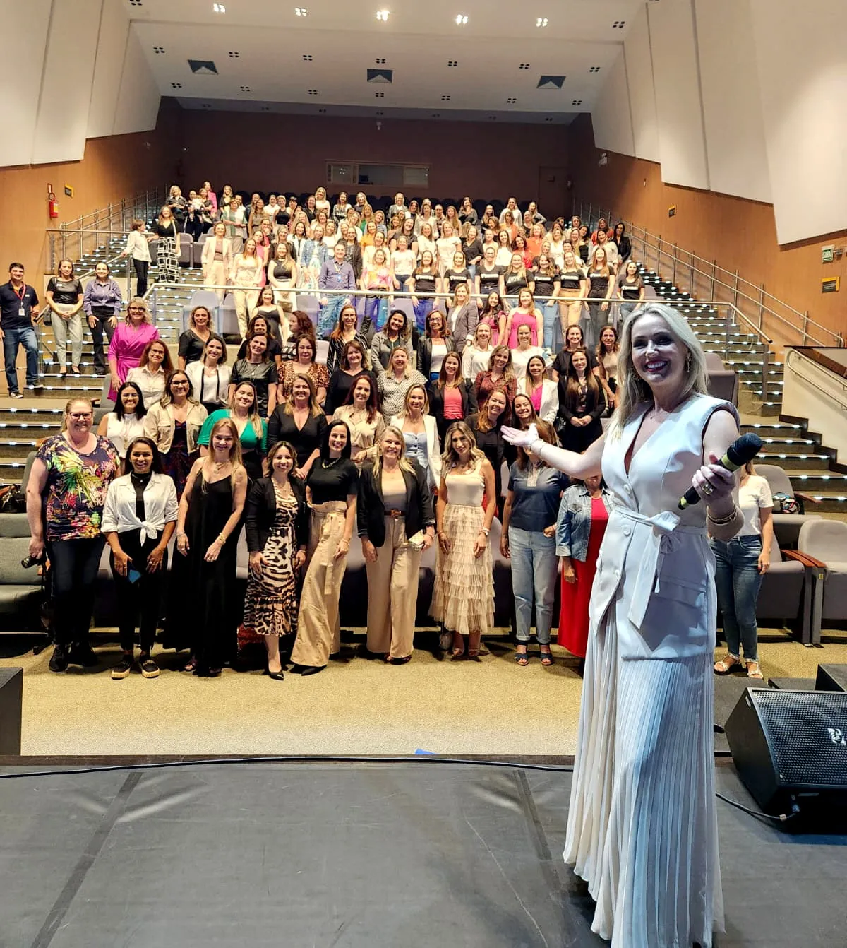 palestra-carla-fachim-2