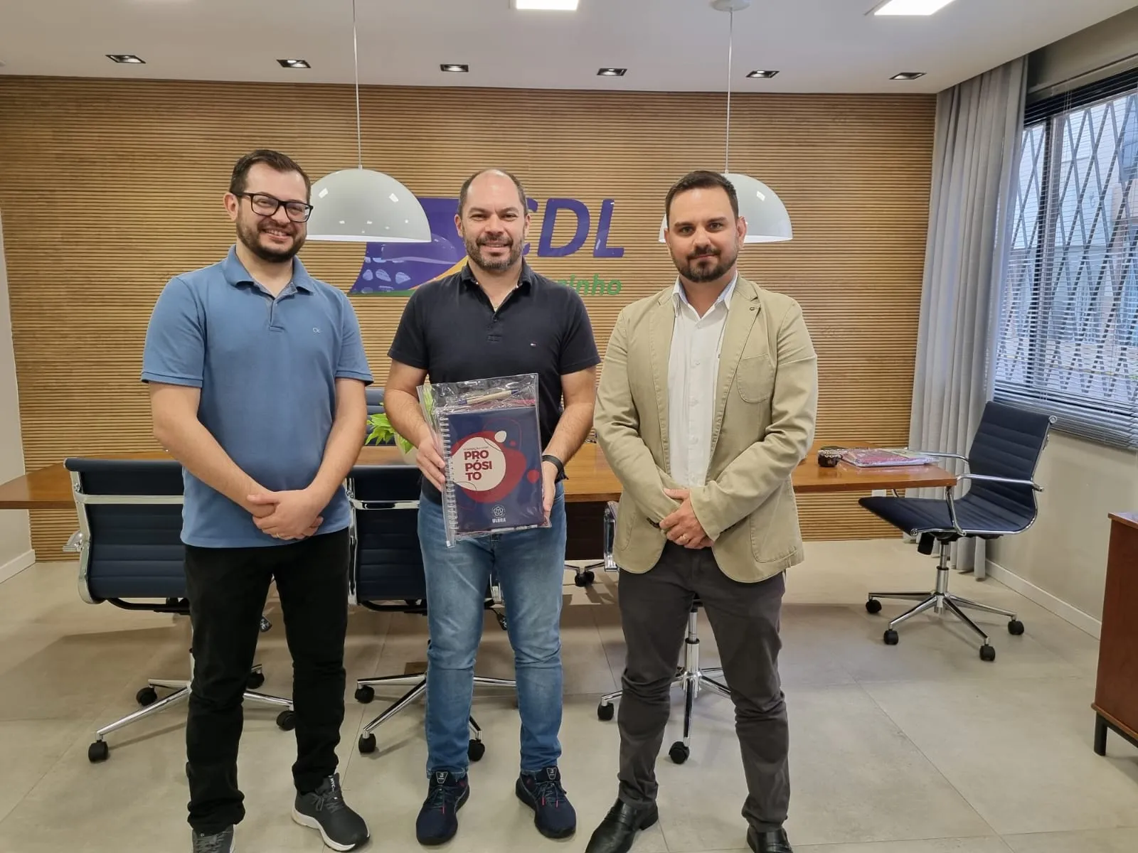 Diretor da Ulbra Carazinho visita CDL