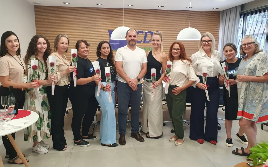Homenagem às Diretoras e Colaboradoras da CDL pelo mês da mulher