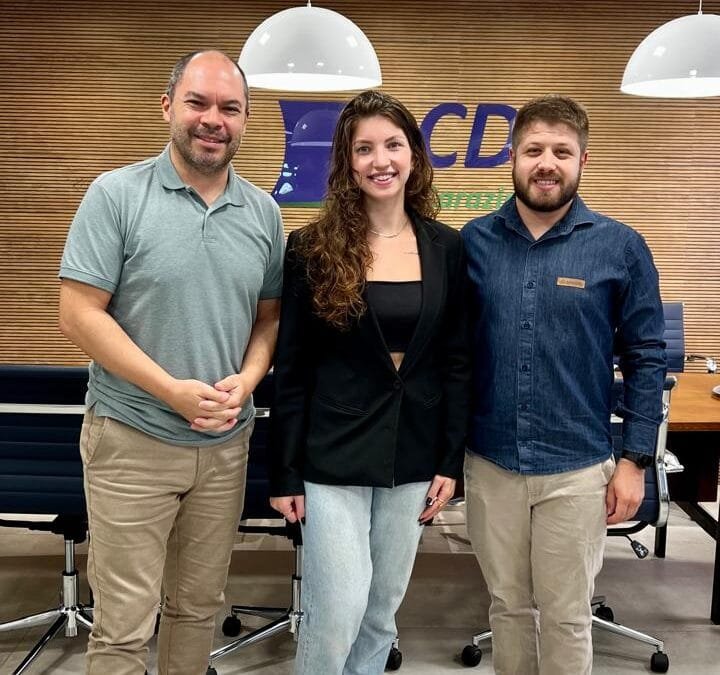 Parceria entre CDL Jovem e JCI Carazinho levará projeto de oratória para escolas