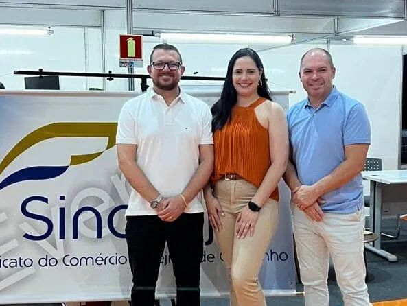 Presidente da CDL prestigia a 1ª Feira Outlet de Carazinho
