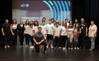 CDL Jovem realiza treinamento de oratória com escolas