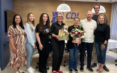 CDL homenageia Tita pelos 30 anos de empresa