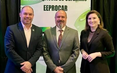 CDL prestigia os 50 anos da EEPROCAR